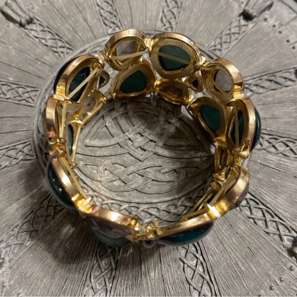 NY & Company Statement Bracelet - Gold Tone Teardrop Gems Green & Clear
Stretch - Picture 4 of 8